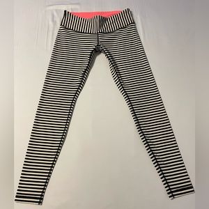 EUC Lululemon stripe leggings size 10
